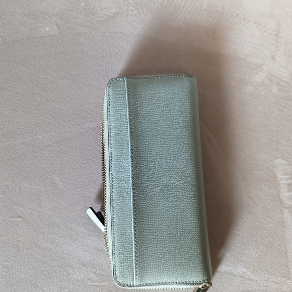 Kate Spade wallet - Picture 3 of 3